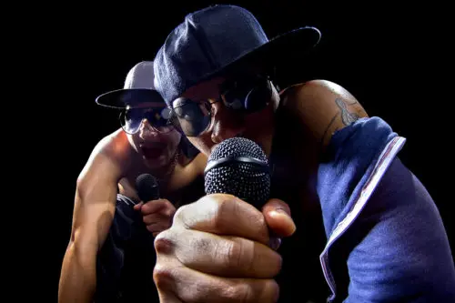 Strafbarkeit eines Gangster-Rappers wegen seinen Liedtexten