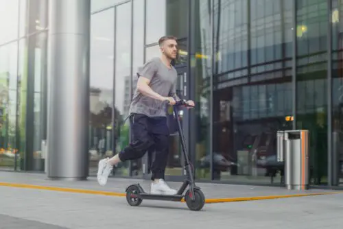 Trunkenheitsfahrt mit gemieteten E-Scooter – Fahrverbot statt Fahrerlaubnisentziehung