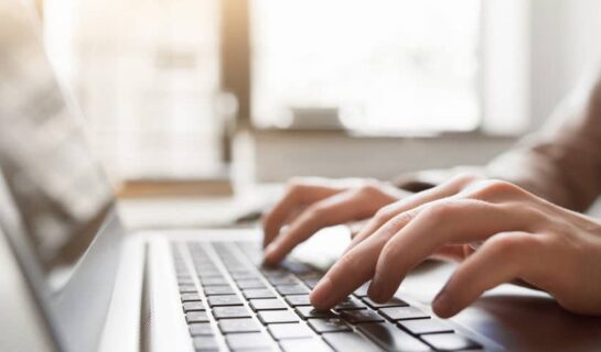 Facebook: Strafbarkeit eine Schülers wegen Beleidigung eines Lehrers auf Facebook