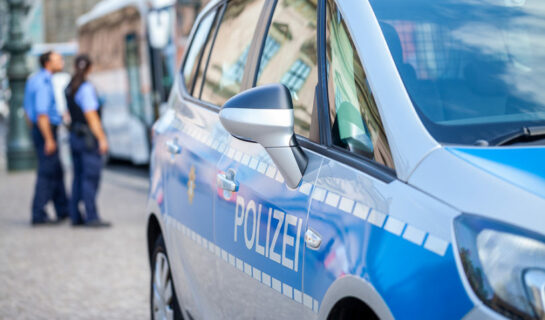 Polizisten als dumm, unfähig, schikanös, machtversessen und niveaulos bezeichnet