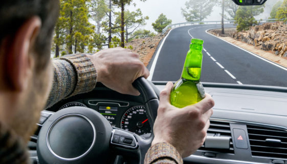 Trunkenheit im Verkehr - mehrmaliges Überfahren der Spurbegrenzunglinie