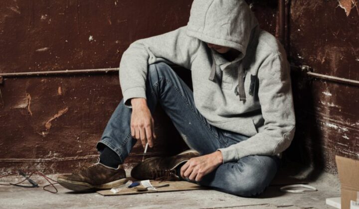Zurückstellung Strafvollstreckung bei betäubungsmittelabhängigen Straftätern