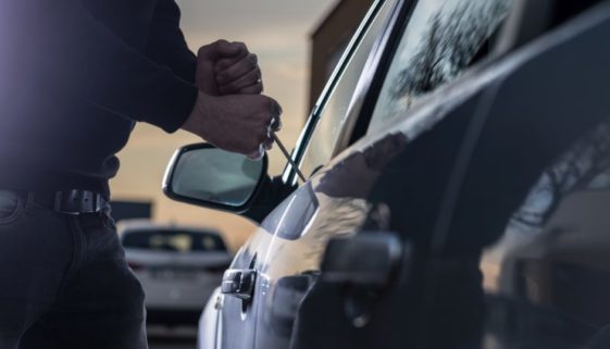 Versuchter Versicherungsbetrugs - Vortäuschen eines Einbruchsdiebstahls in Kraftfahrzeug