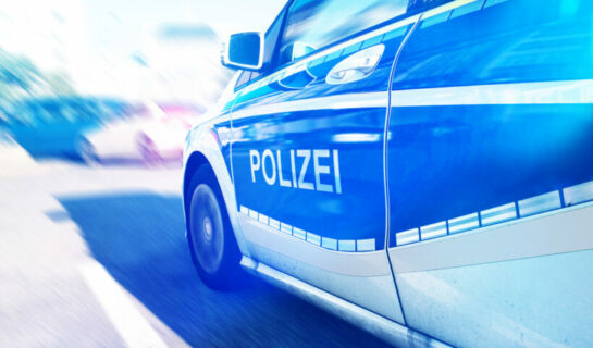 Fluchtfahrt vor der Polizei mit 80 km/h in Innenstadt – Renncharakter?