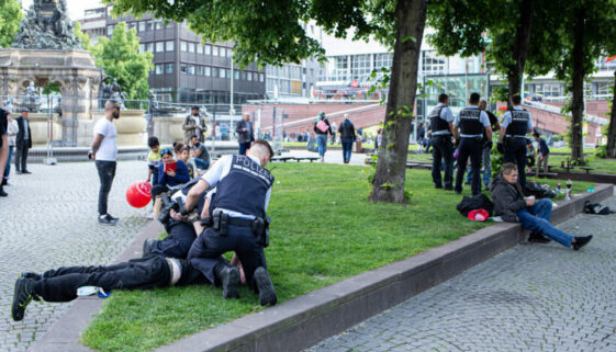 Widerstand gegen Vollstreckungsbeamte - Rechtmäßigkeit der Diensthandlung
