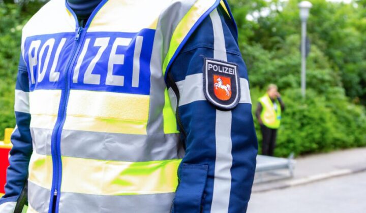 Bezeichnung von Polizeibeamten als Wichtigtuer