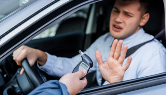 Trunkenheitsfahrt - tätlicher Angriff auf Polizeibeamte