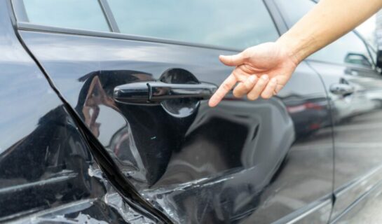 Verkehrsunfallflucht – bedeutender Fremdschaden – Fahrerlaubnisentziehung