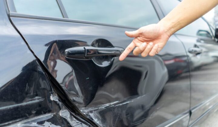 Verkehrsunfallflucht – bedeutender Fremdschaden – Fahrerlaubnisentziehung