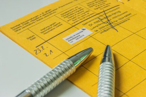 Gebrauchen eines gefälschten Impfausweises im privaten Bereich