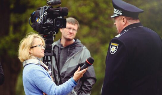Aufnehmen einer Äußerung eines Polizeibeamten im öffentlichen Raum