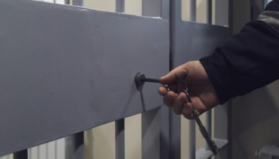 Inhaftierung aufgrund falscher Anschuldigung - Schadensersatzanspruch