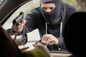 Diebstahl mit Waffen – § 244 StGB