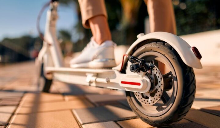 Drogenfahrt auf unversicherten E-Scooter – Fortbewegung mit Muskelkraft – Strafbarkeit