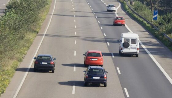 Straßenverkehrsgefährdung bei Verstoß gegen Rechtsfahrgebot