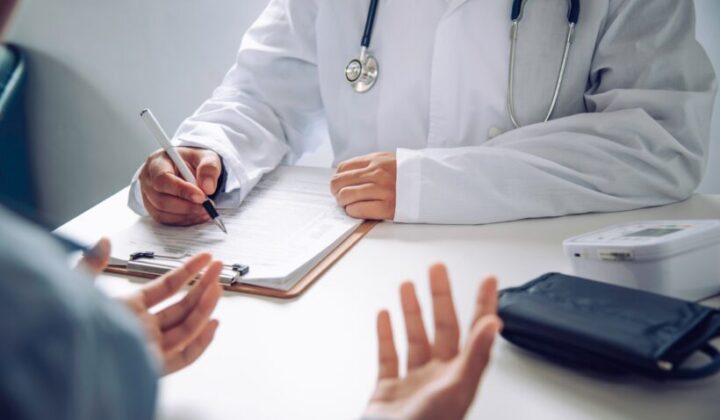 Verhandlungsunfähigkeit – Anforderungen an ein ärztliches Attest
