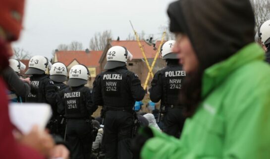 Klimaaktivist – Hausfriedensbruch, Rechtsfertigungsgrund, Entschuldigungsgrund
