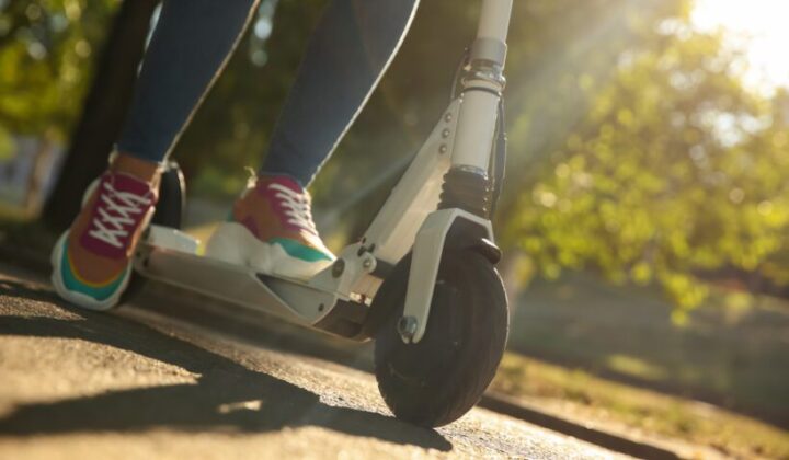 Kein Entzug der Fahrerlaubnis nach Trunkenheitsfahrt mit E-Scooter unter besonderen Umständen