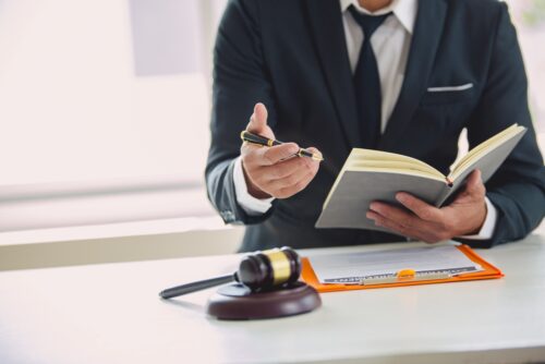 Strafbefehl abweichende Kostenentscheidung durch Gericht