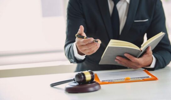 Strafbefehl abweichende Kostenentscheidung durch Gericht
