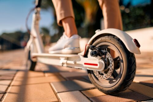 Vorläufige Fahrerlaubnisentziehung für E-Scooter-Fahrer: Urteil im Fall der fahrlässigen Trunkenheitsfahrt