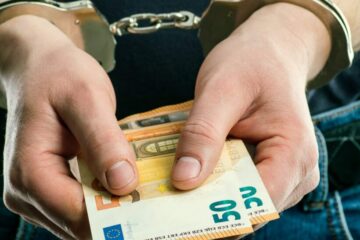 Abgrenzung von Mittäterschaft zur Beihilfe bei Betrug – abgewandelter Enkel-Trick