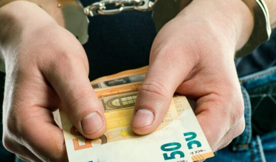 Abgrenzung von Mittäterschaft zur Beihilfe bei Betrug – abgewandelter Enkel-Trick
