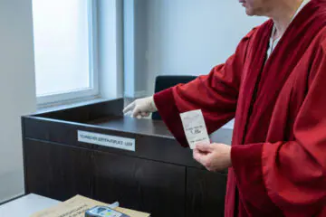 Freispruch bei fehlender Bauartzulassung: Wann Messwert verwertbar ist