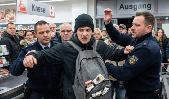 Räuberischer Diebstahl nach Widerstand: Warum die Absicht entscheidend ist