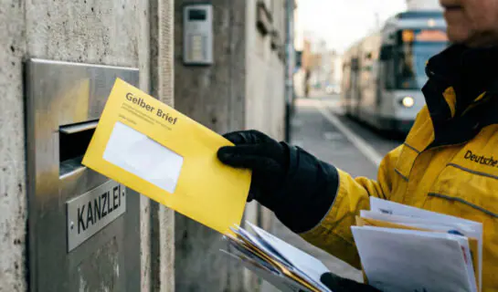 Postzustellungsurkunde widerlegen mit Gegenbeweis: Frist beginnt mit Zugang
