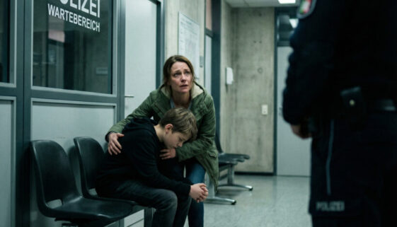 freepik__cinematic-shot-of-a-worried-mother-42-years-old-si__55395